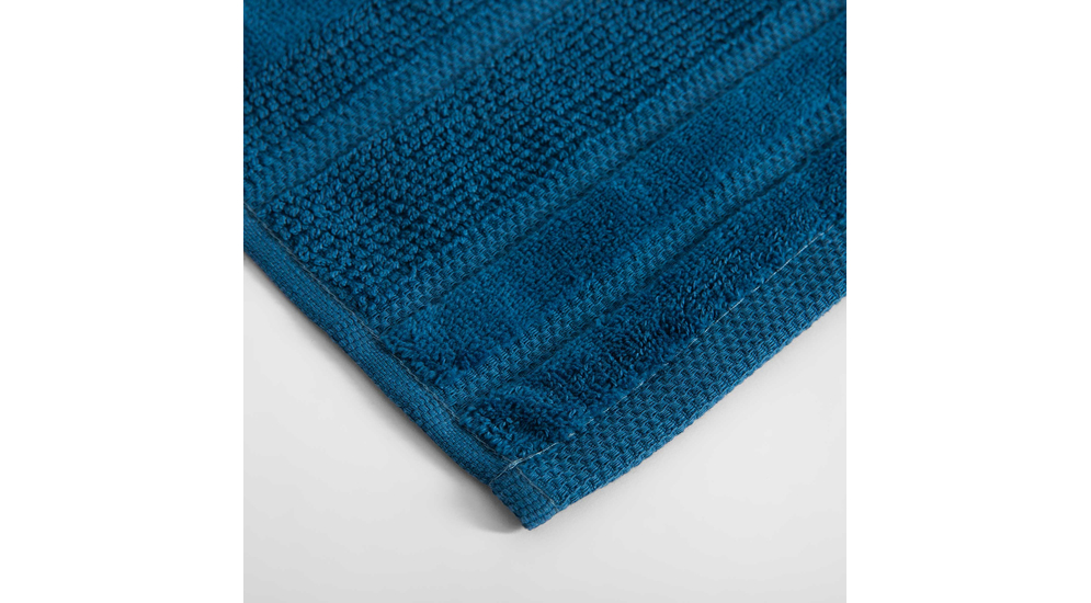 Niebieski ręcznik z bawełny