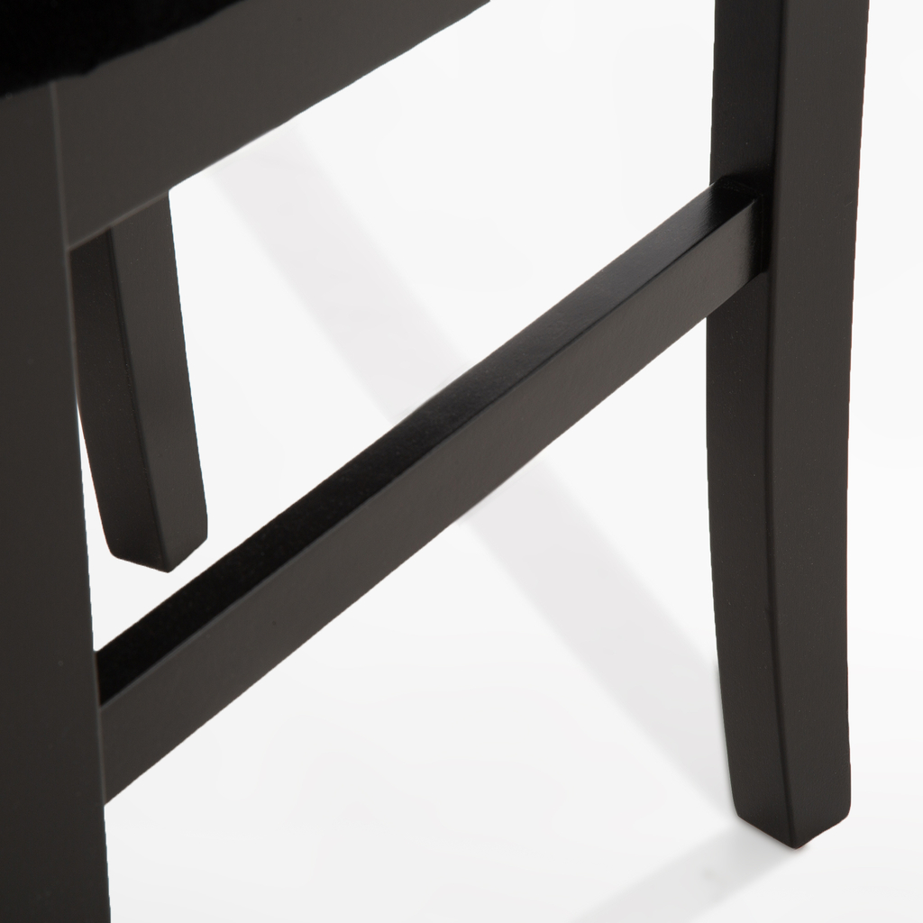 Krzesło drewniane z czarnym welurem