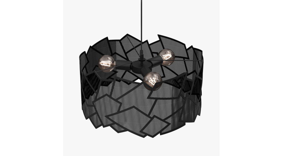Metalowy abażur wiszącej lampy CAMO zwraca uwagę ciekawym wzorem -  siateczka w czarnym kolorze wpisana w ostro zakończone geometryczne figury.