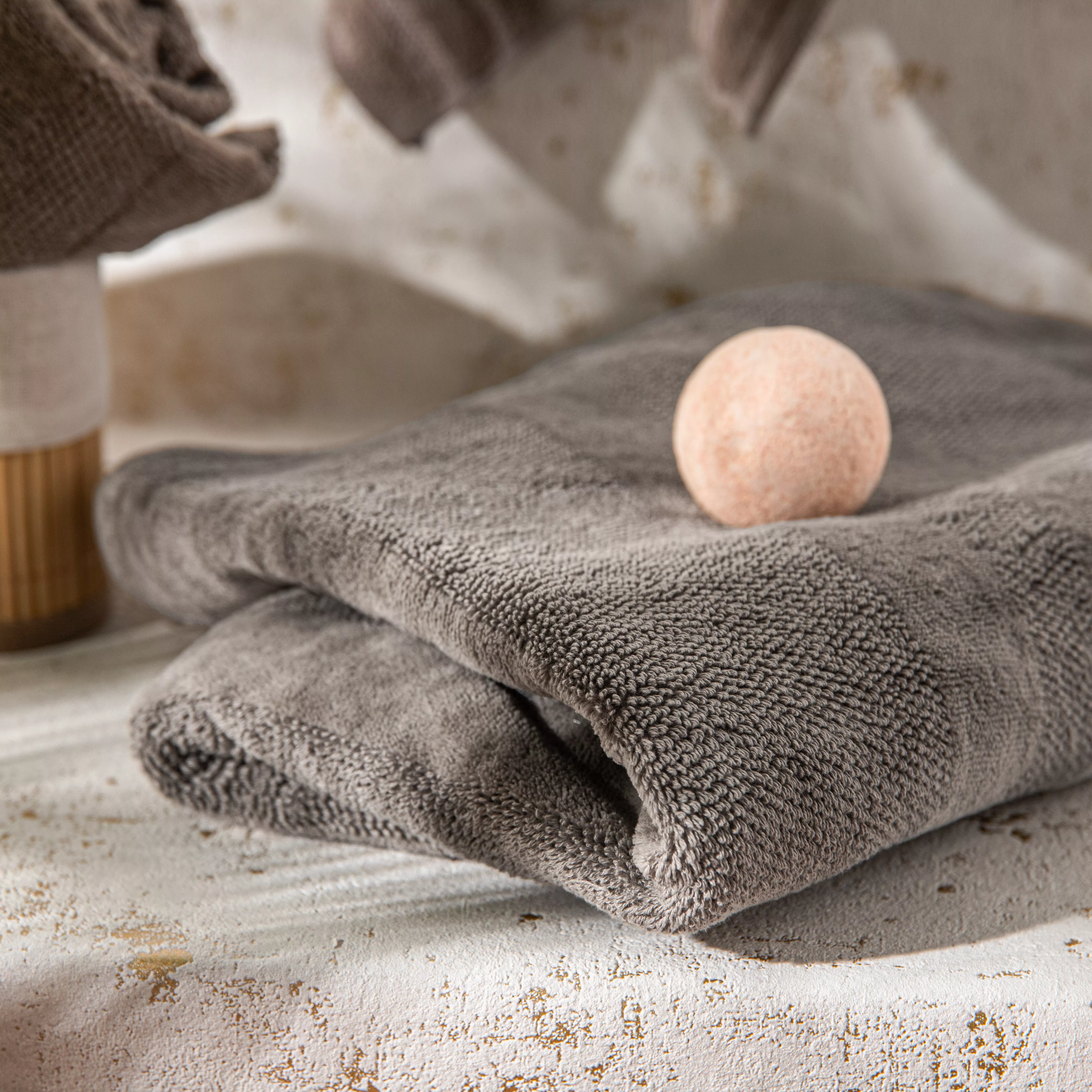 Ręcznik bawełniany szary TABBY 70x140 cm